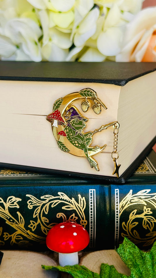 Hopper the Frog - Bookish Enamel Pin